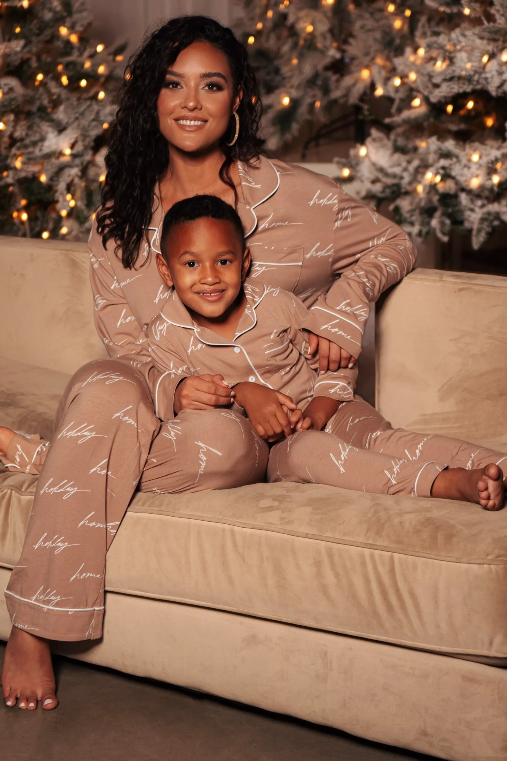Kids JLUXLABEL Beige Home For The Holidays Kids Pajama Set