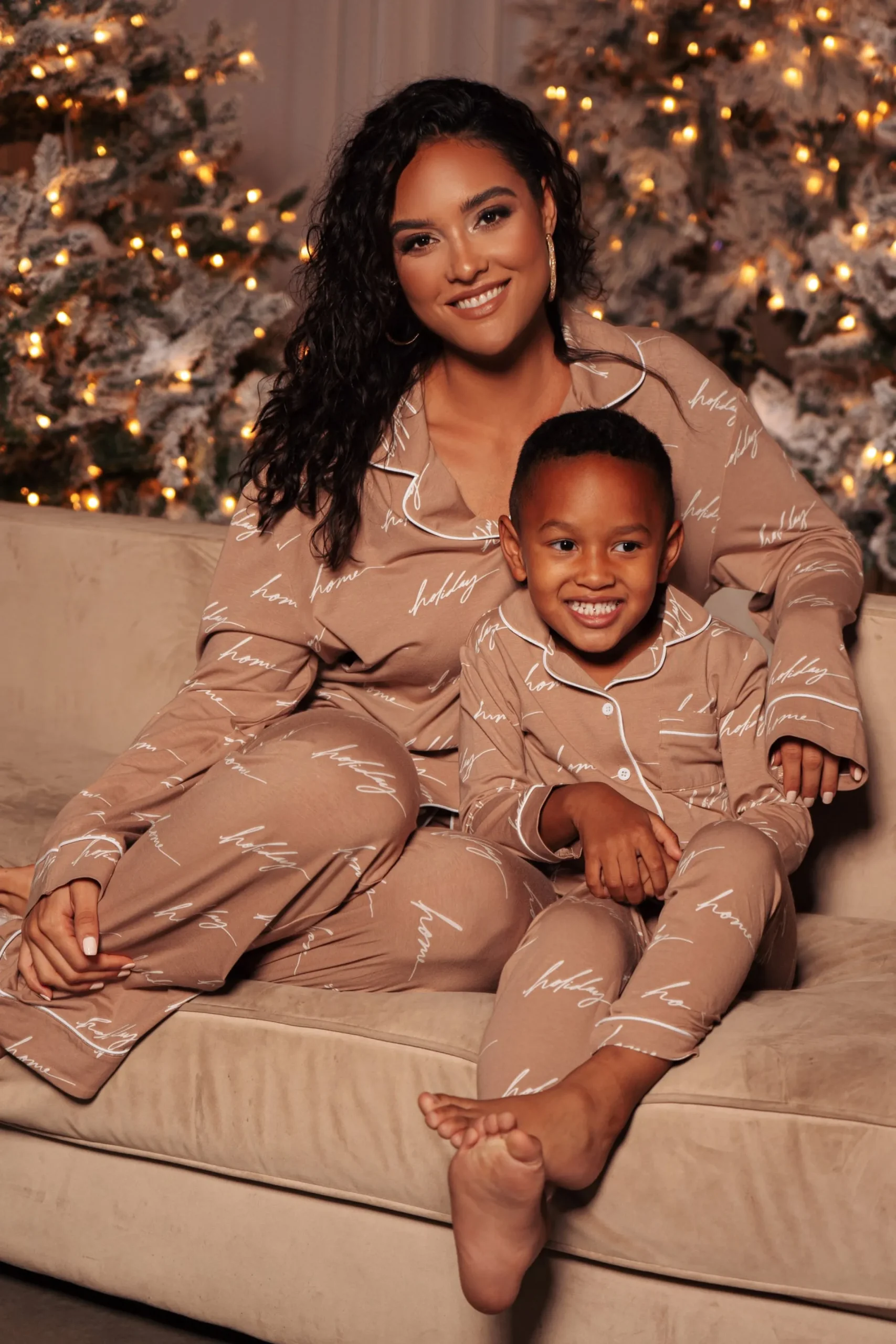 Kids JLUXLABEL Beige Home For The Holidays Kids Pajama Set