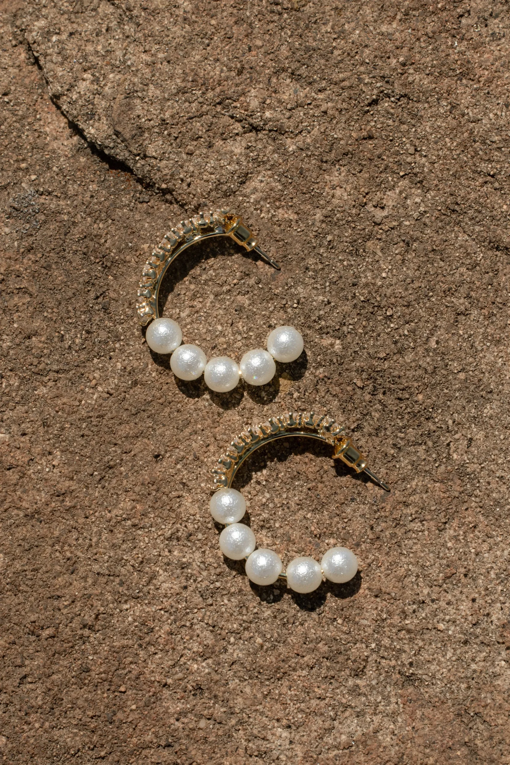 JLUXLABEL Gold Demi Pearl Hoops