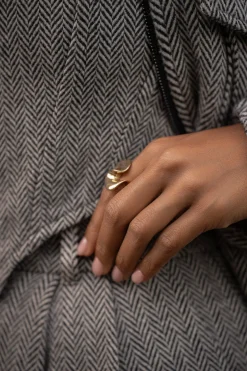 JLUXLABEL Gold Wavy Ring