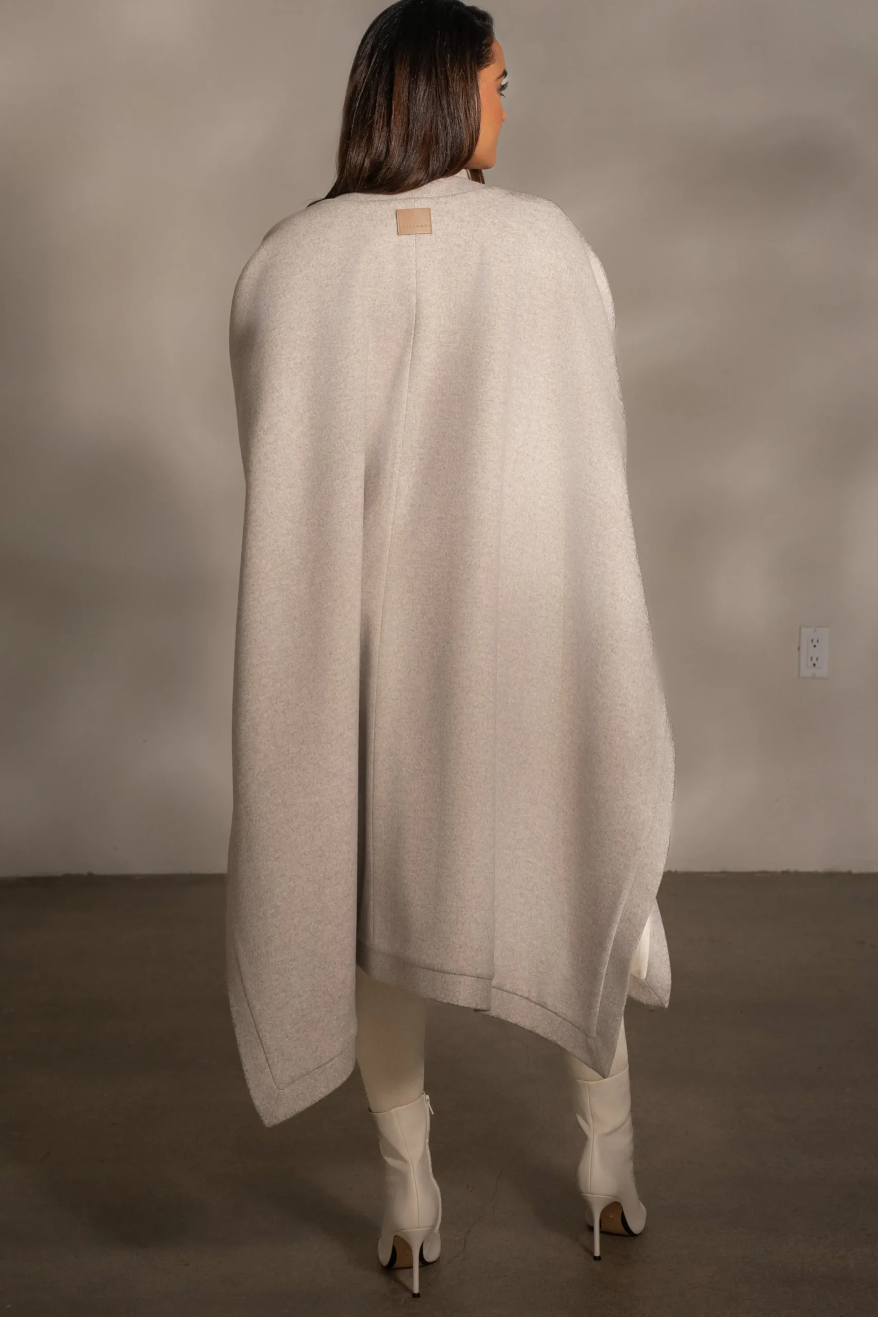 JLUXLABEL Ivory Park City Reversible Shawl